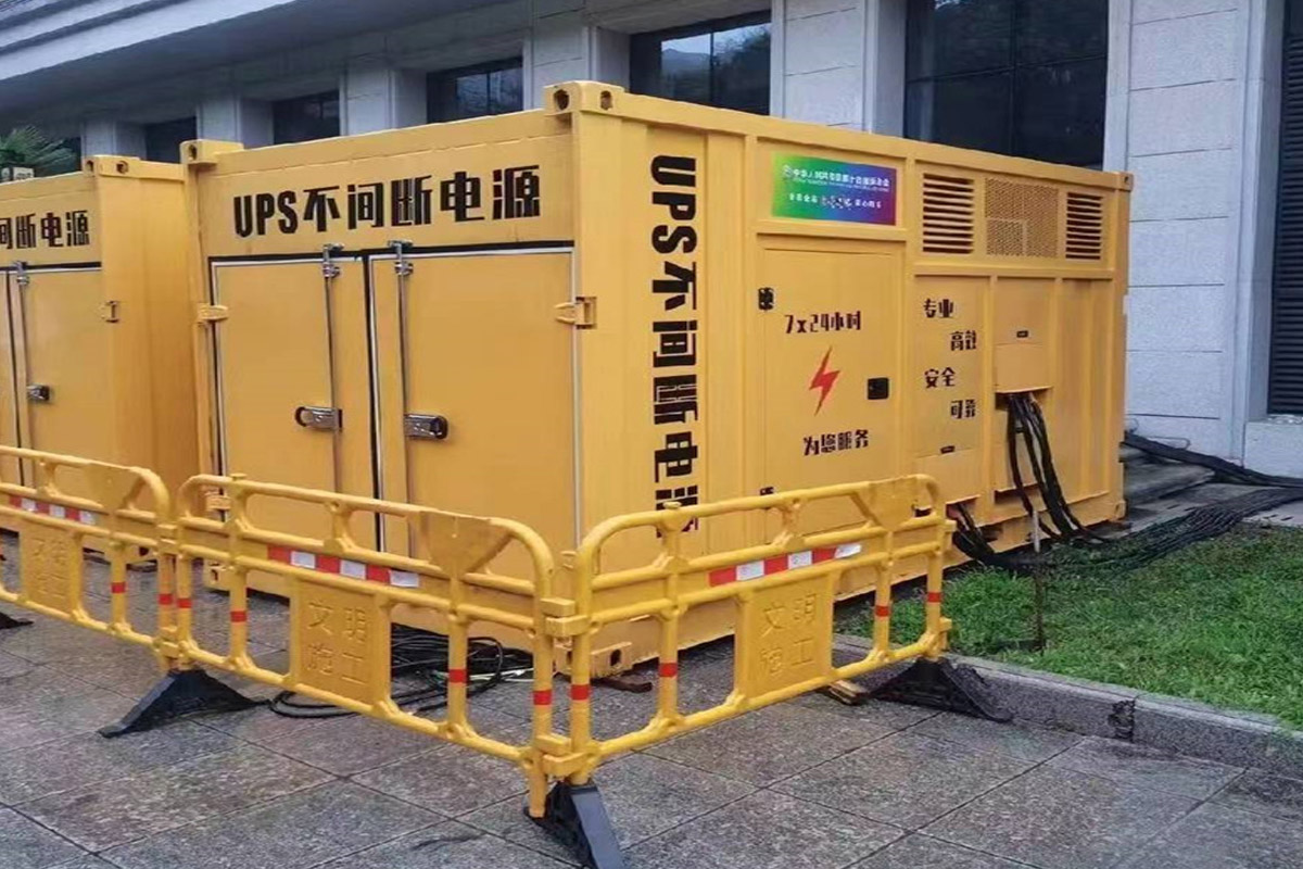 佳木斯发电机租赁施工现场